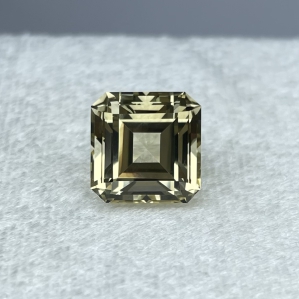 Đá Topaz Gold hình vuông size 10.3x10.2mm