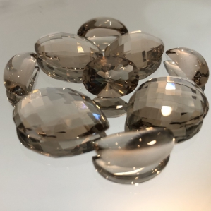 ĐÁ SMOKY QUARTZ TỰ NHIÊN ĐA DẠNG MẪU ỨNG DỤNG LÊN TRANG SỨC