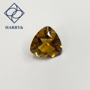 Quartz caramen tam giác