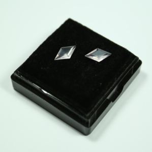 Rose Quartz hình thoi