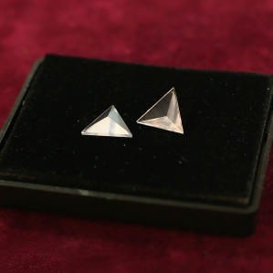 Rose Quartz hình tam giác