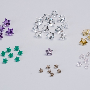 Đá cắt ngôi sao – Hình dáng nổi bật, đường cắt sắc gọn.