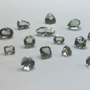 ĐÁ QUÝ PRASIOLITE