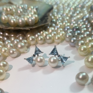 TRANG SỨC HOA TAI NGỌC TRAI ĐÍNH ĐÁ QUÝ TOPAZ