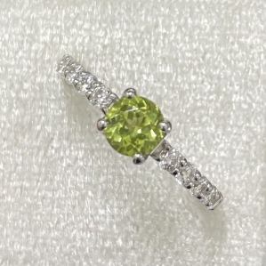 NHẪN BẠC SV 925 ĐÁ QUÝ PERIDOT LÀ NỮ THẦN MAY MẮN CHO GIA CHỦ