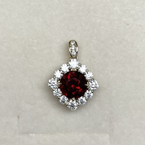 MẶT DÂY CHUYỀN KẾT HỢP GIỮA VÀNG 10KYG VÀ ĐÁ QUÝ GARNET