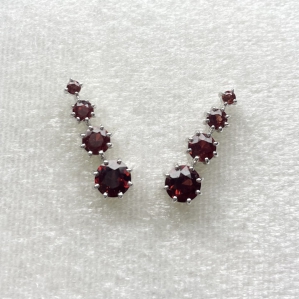Hoa tai Bạc SV925 kết hợp đá Garnet 2.0---->5.0mm