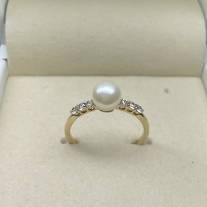 Nhẫn Vàng 10K kết hợp cùng Ngọc trai Akoya thu hút mọi ánh nhìn 