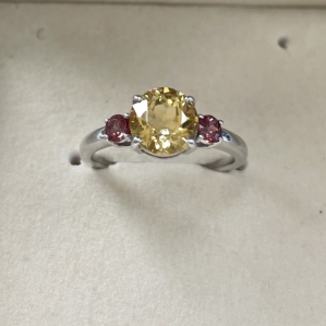NHẪN BẠC SV925 KẾT HỢP ĐÁ CITRINE VÀ GARNET TỰ NHIÊN