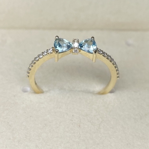 NHẪN HÌNH NƠ KẾT HỢP GIỮA VÀNG 10KYG VÀ ĐÁ TOPAZ, PERIDOT TỰ NHIÊN VÔ CÙNG DỄ THƯƠNG VÀ XINH XẮN.