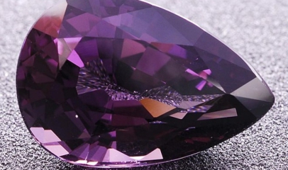 NHỮNG LOẠI ĐÁ QUÝ ĐẮT NHẤT THẾ GIỚI: KIM CƯƠNG THÔNG THƯỜNG VẪN CHƯA THẤM VÀO ĐÂU